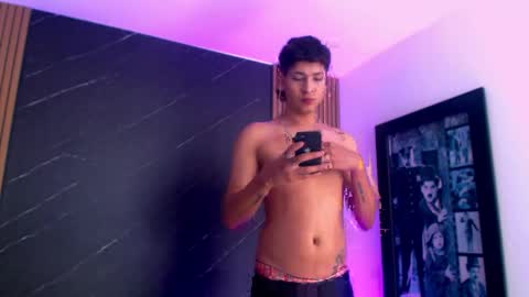 Snapshot of twink_bunny chatting on April 2026 04:23:02 AM samu online show from April 2026 04:23:02 AM