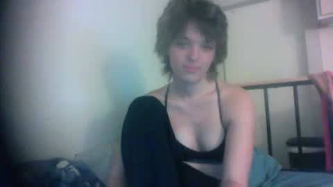 Snapshot of twinkl3toz3 chatting on April 2026 01:56:02 AM twinkl3toz3 online show from April 2026 01:56:02 AM