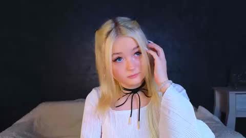 twinklefluff online show from March 2025 05:07:01 AM