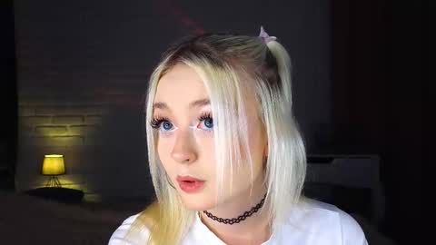 twinklefluff online show from September 2025 02:00:01 PM