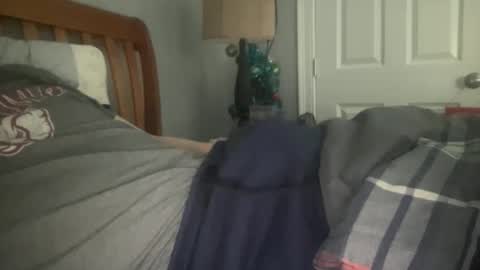 Snapshot of twinkmikexxx12 chatting on February 2026 03:15:02 PM mike online show from February 2026 03:15:02 PM