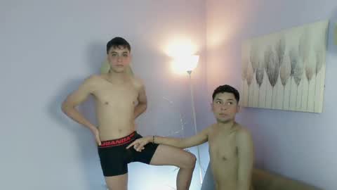 Snapshot of twinks_boys_ chatting on October 2025 04:54:01 AM JHOAN LIAM ZACARIAS online show from October 2025 04:54:01 AM