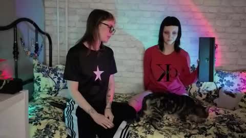 Sin and Skin online show from February 2026 10:19:02 PM