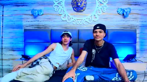 twinslovers_ online show from September 2025 07:25:02 PM