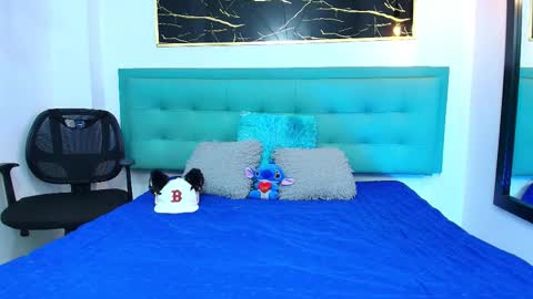 twinslovers_ online show from October 2025 05:06:01 AM