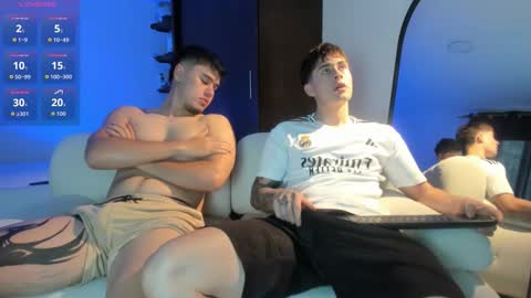 twintease online show from November 2025 11:33:02 AM