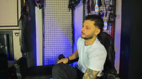 Clio  Tadeo online show from November 2025 04:40:01 AM