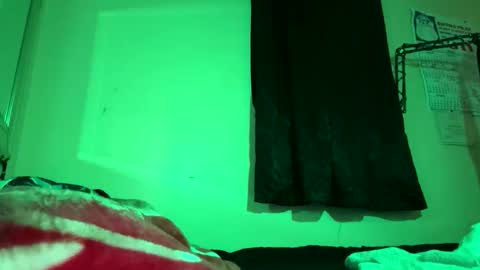 twizzler_twizzle online show from February 2026 02:36:01 PM