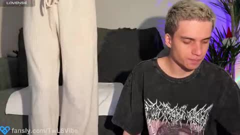 Molly and Nick online show from February 2026 04:04:01 PM