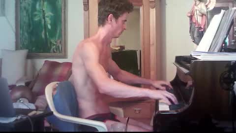 TobeBritta online show from December 2025 04:03:02 PM