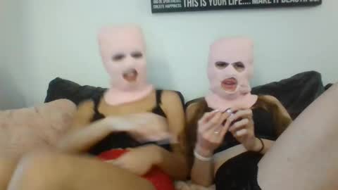 Snapshot of twogirlslove chatting on April 2026 06:19:01 AM AvaMini online show from April 2026 06:19:01 AM