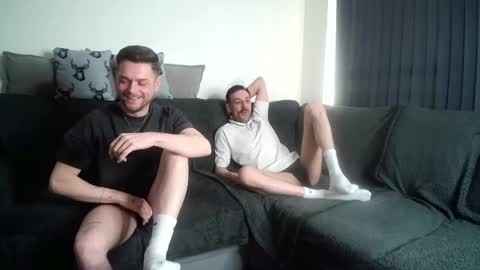 Snapshot of twotwinkhusbands chatting on April 2026 06:32:01 PM RyanRowan online show from April 2026 06:32:01 PM