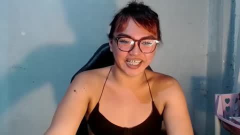 Snapshot of tyla_23 chatting on February 2026 01:47:02 AM Tyla online show from February 2026 01:47:02 AM