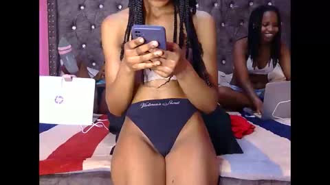 Snapshot of tyla_97 chatting on March 2026 07:35:01 AM Tyla online show from March 2026 07:35:01 AM