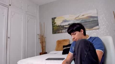 Snapshot of tyler_durtenn chatting on November 2025 03:06:02 AM Tyler online show from November 2025 03:06:02 AM