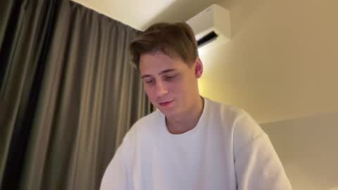 Snapshot of tyler_garrner chatting on October 2025 02:46:01 PM tyler_garrner online show from October 2025 02:46:01 PM