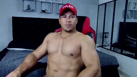 tyler_hank1 online show from February 2025 12:05:02 PM