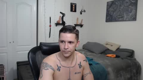 Snapshot of tylerdallas chatting on January 2025 01:00:02 AM TylerDallas online show from January 2025 01:00:02 AM