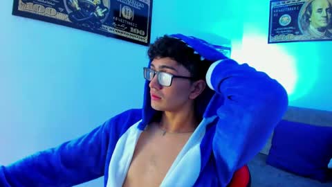   online show from January 2025 03:11:01 AM