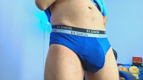   online show from November 2025 04:04:01 AM