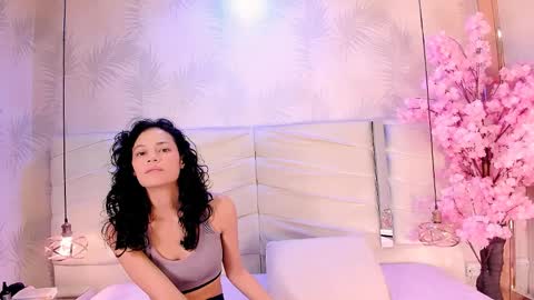 Snapshot of tyna01 chatting on April 2026 12:47:01 PM online show from April 2026 12:47:01 PM