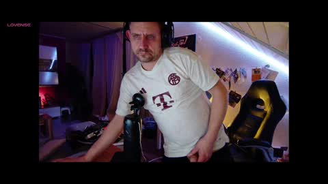 Snapshot of tyran28111984 chatting on March 2025 02:19:02 AM Sascha online show from March 2025 02:19:02 AM