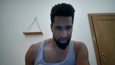 Snapshot of tzigane31 chatting on February 2025 09:01:02 PM tzigane31 online show from February 2025 09:01:02 PM