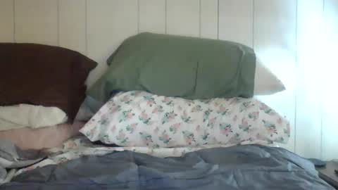 u_caught_us online show from February 2025 01:02:01 AM