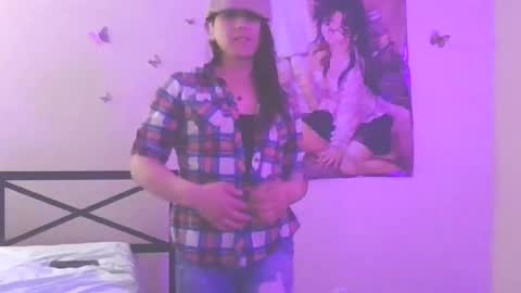 Snapshot of uandme_baby chatting on February 2025 09:23:01 AM Azelia B online show from February 2025 09:23:01 AM