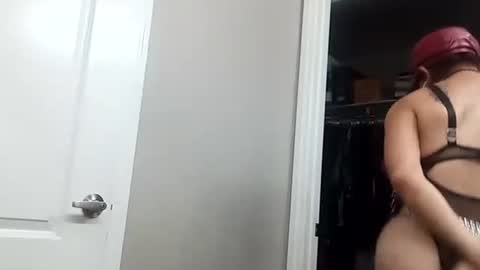 Snapshot of uandme_baby chatting on October 2025 06:05:02 PM Azelia B online show from October 2025 06:05:02 PM