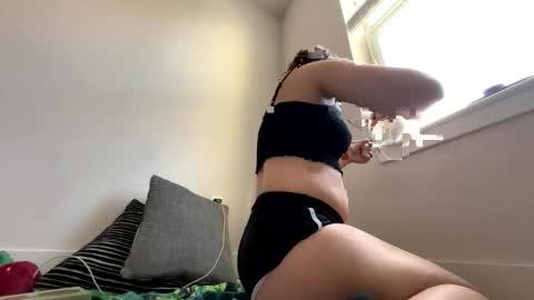 Snapshot of ubeflavoredcherry chatting on May 2026 06:48:02 PM ubeflavoredcherry online show from May 2026 06:48:02 PM