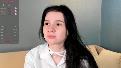 Snapshot of udelaborom chatting on February 2025 08:45:02 PM Lili online show from February 2025 08:45:02 PM