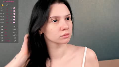 Snapshot of udelaborom chatting on February 2025 07:27:02 PM Lili online show from February 2025 07:27:02 PM