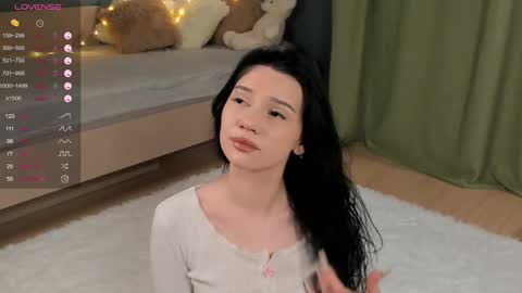 Snapshot of udelaborom chatting on February 2025 10:28:02 PM Lili online show from February 2025 10:28:02 PM