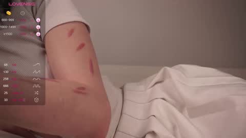 Snapshot of udelaborom chatting on February 2025 01:51:01 AM Lili online show from February 2025 01:51:01 AM