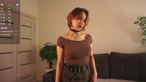 Snapshot of udelaborom chatting on December 2025 04:24:01 PM Lili online show from December 2025 04:24:01 PM