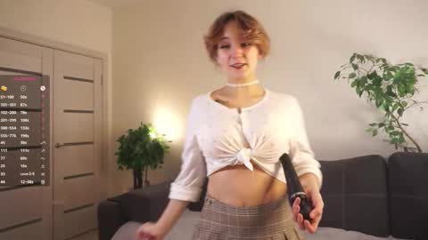 Snapshot of udelaborom chatting on February 2026 06:34:02 PM Lili online show from February 2026 06:34:02 PM