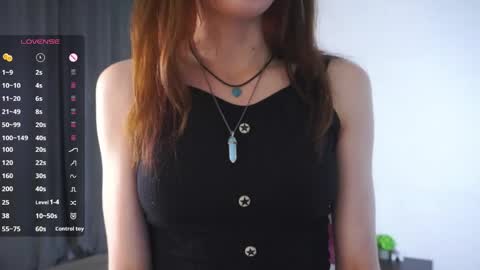 Snapshot of udelaborom chatting on May 2026 06:28:02 PM Lili online show from May 2026 06:28:02 PM