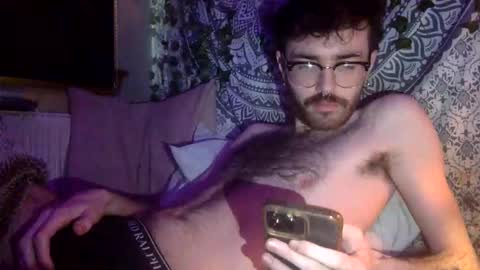 Snapshot of uhhstephen chatting on November 2025 01:18:02 PM uhhstephen online show from November 2025 01:18:02 PM