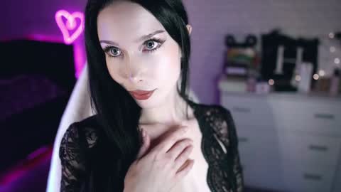 Snapshot of uindi chatting on December 2024 04:47:01 PM Izzy    online show from December 2024 04:47:01 PM