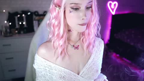 Snapshot of uindi chatting on January 2025 04:54:01 PM Izzy    online show from January 2025 04:54:01 PM