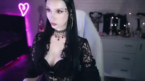 Snapshot of uindi chatting on February 2025 05:32:02 PM Izzy    online show from February 2025 05:32:02 PM