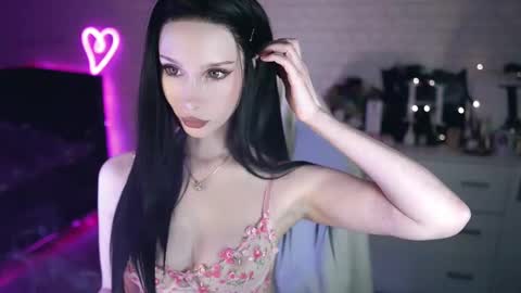 Snapshot of uindi chatting on February 2025 05:31:02 PM Izzy    online show from February 2025 05:31:02 PM