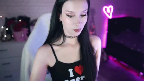 Snapshot of uindi chatting on February 2025 05:39:02 PM Izzy    online show from February 2025 05:39:02 PM