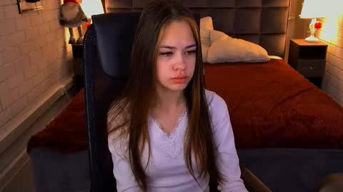 Ulia online show from February 2026 05:05:01 AM