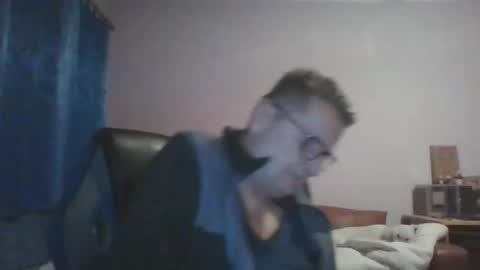 Snapshot of ulmeni4 chatting on December 2024 06:23:02 PM ulmeni4 online show from December 2024 06:23:02 PM