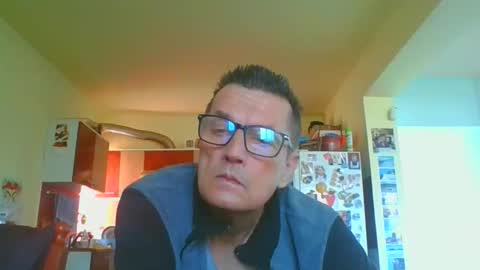 Snapshot of ulmeni4 chatting on March 2026 07:13:02 AM ulmeni4 online show from March 2026 07:13:02 AM