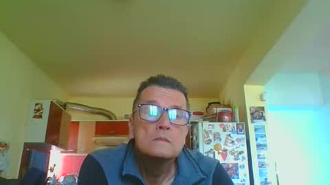 Snapshot of ulmeni4 chatting on April 2026 08:30:02 AM ulmeni4 online show from April 2026 08:30:02 AM