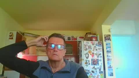 Snapshot of ulmeni4 chatting on April 2026 09:26:01 AM ulmeni4 online show from April 2026 09:26:01 AM