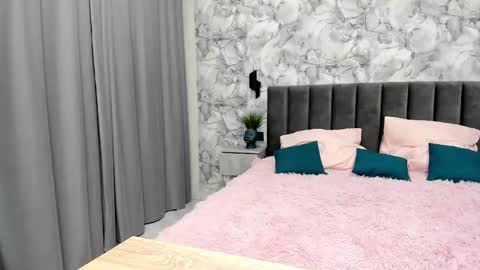 Snapshot of ultima_ma18 chatting on November 2025 12:43:01 AM Melena online show from November 2025 12:43:01 AM